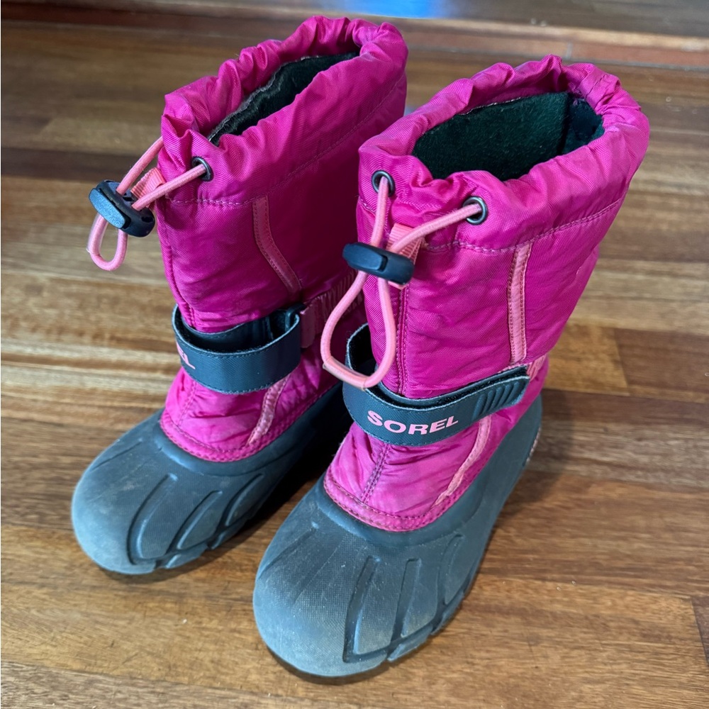 Girls Sorel Snow Boots Size 1 Pink